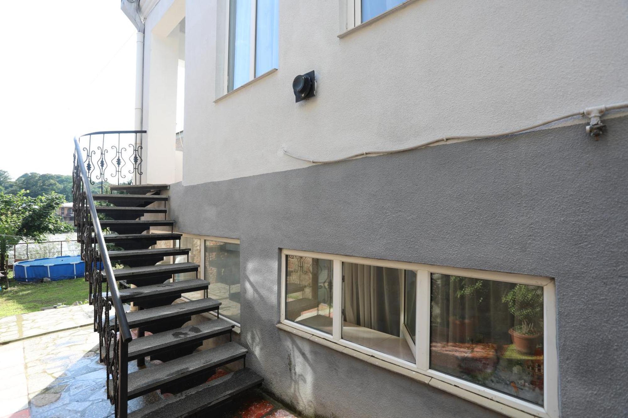 ApartHotel RioNi Kutaisi Esterno foto