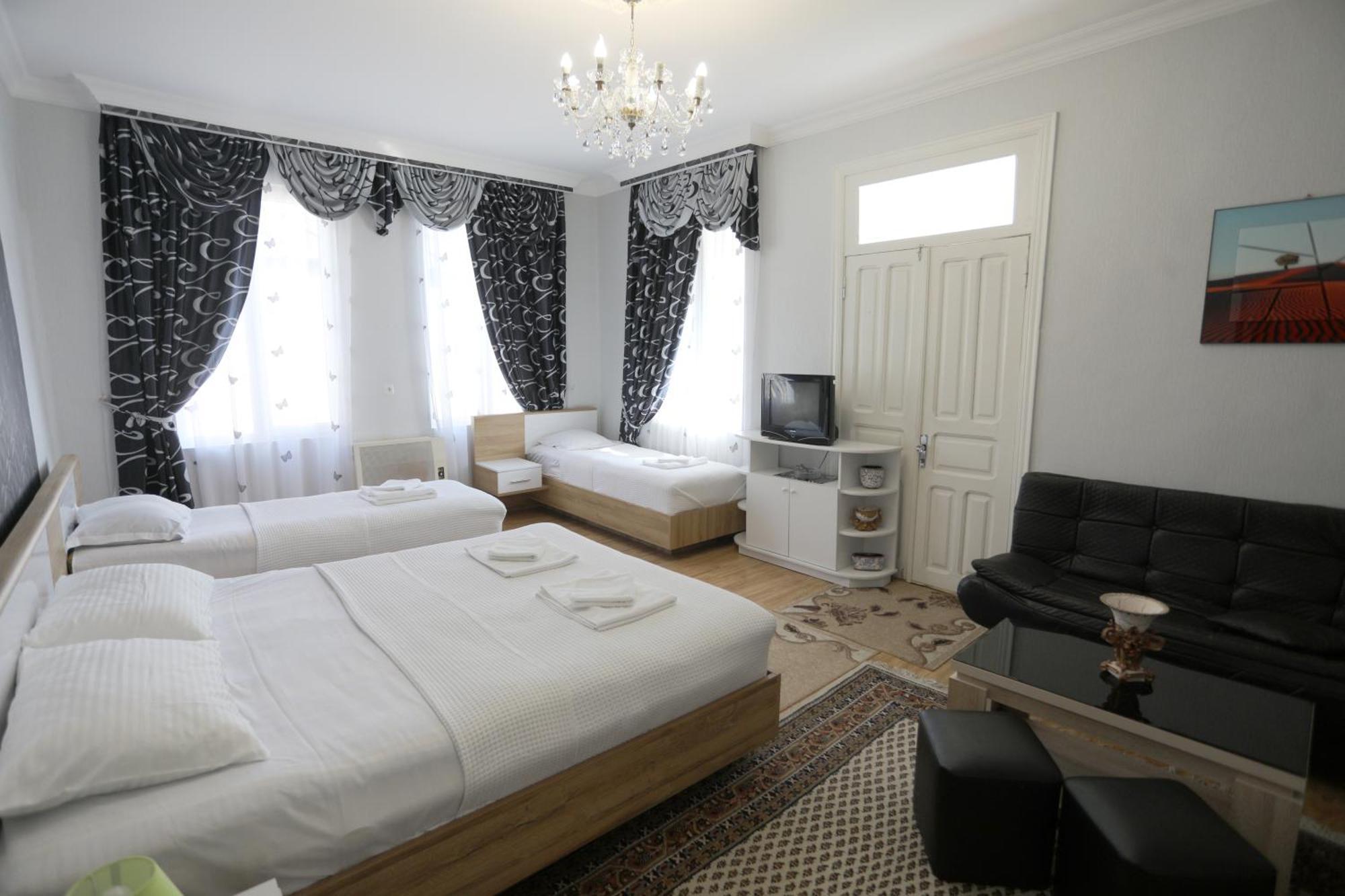 ApartHotel RioNi Kutaisi Esterno foto